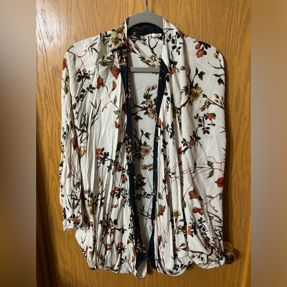 Sandy and Sid kimono size M